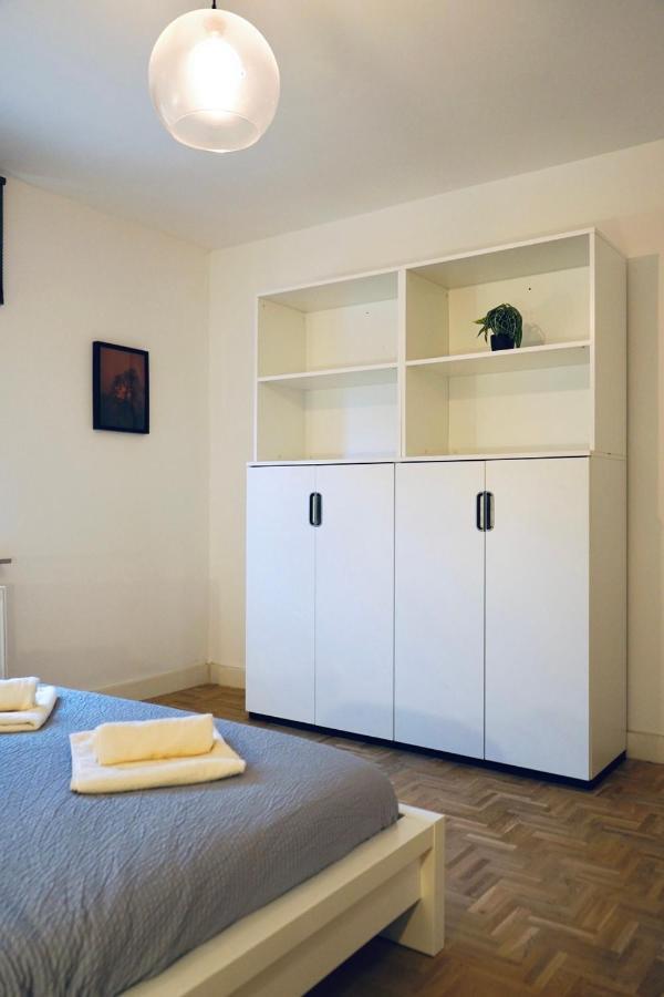 Geraeumiges Wohnen Fuer 7 Personen- Parkplatz- Waschmaschine- 3 Schlafzimmer ウォルフスブルク エクステリア 写真