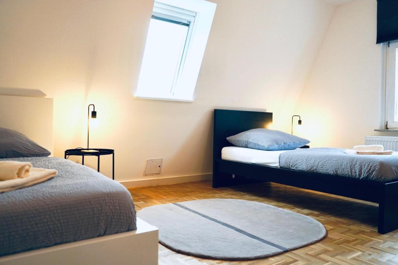 Geraeumiges Wohnen Fuer 7 Personen- Parkplatz- Waschmaschine- 3 Schlafzimmer ウォルフスブルク エクステリア 写真