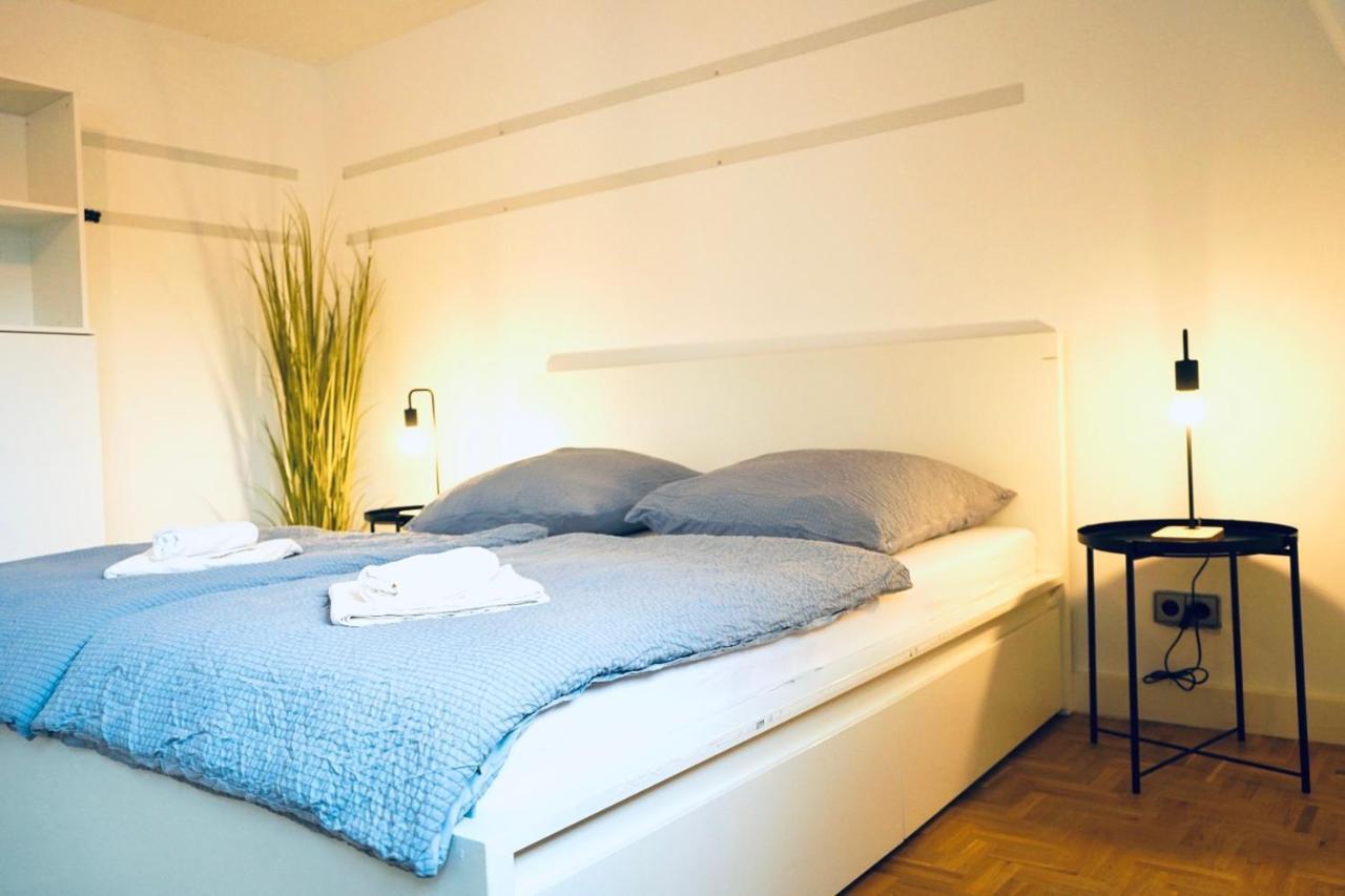 Geraeumiges Wohnen Fuer 7 Personen- Parkplatz- Waschmaschine- 3 Schlafzimmer ウォルフスブルク エクステリア 写真